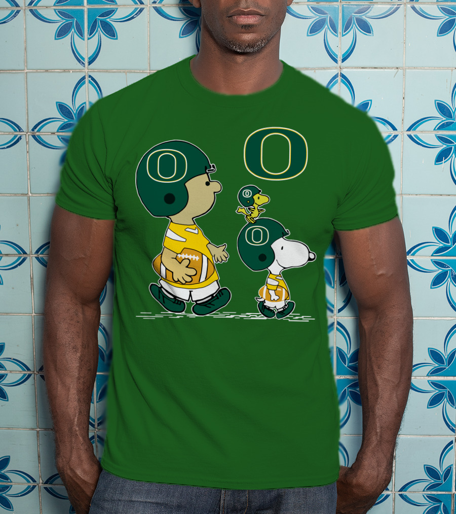 Oregon Ducks Snoopy Charlie Brown Woodstock Football Helmet Peanuts T-Shirt