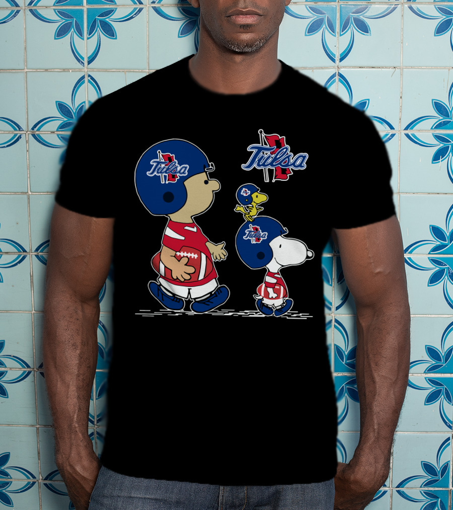 Tulsa Snoopy Football Helmet And Woodstock Walking With Rugby Ball T-Shirt