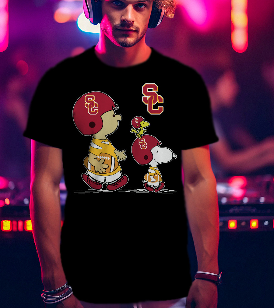 Usc Trojans Snoopy Football Woodstock Peanuts Characters T-Shirt
