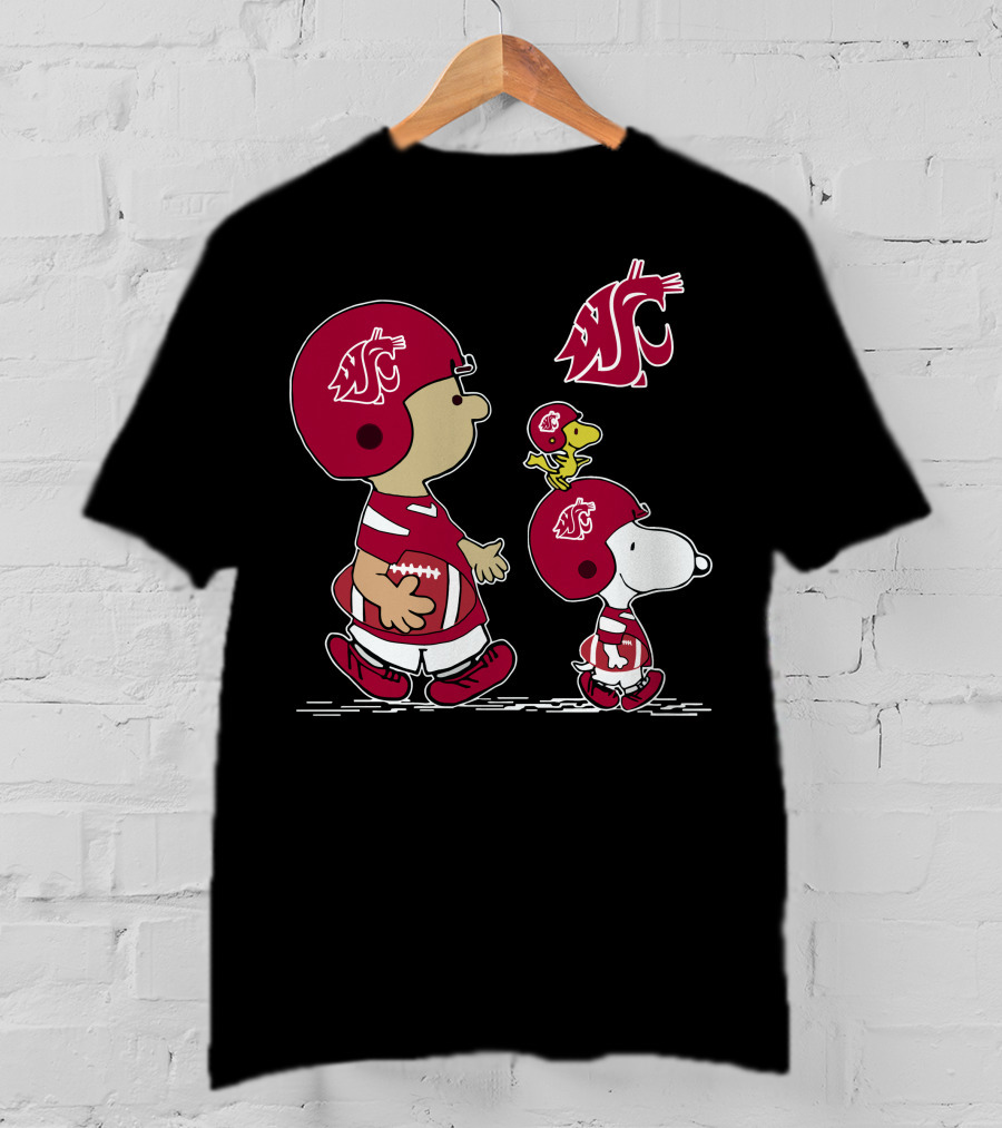Washington State Cougars Snoopy Football Team T-Shirt