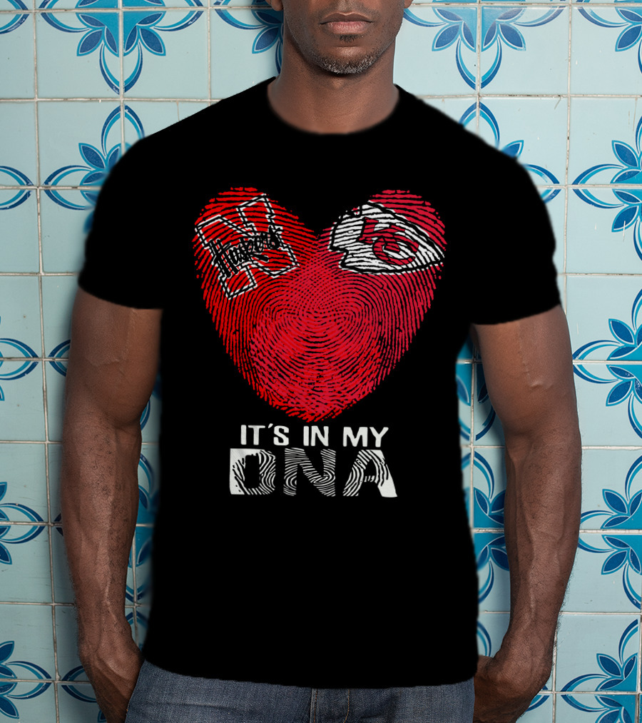 Nebraska Cornhuskers Kansas City Chiefs It's In My DNA Fingerprint Heart T-Shirt