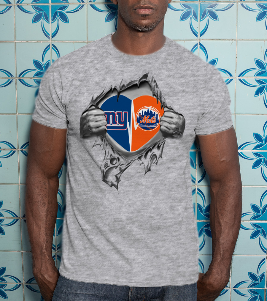 Giants Mets Heart Emblem Ripped Hands Logo Nfl Mlb Fan T-Shirt