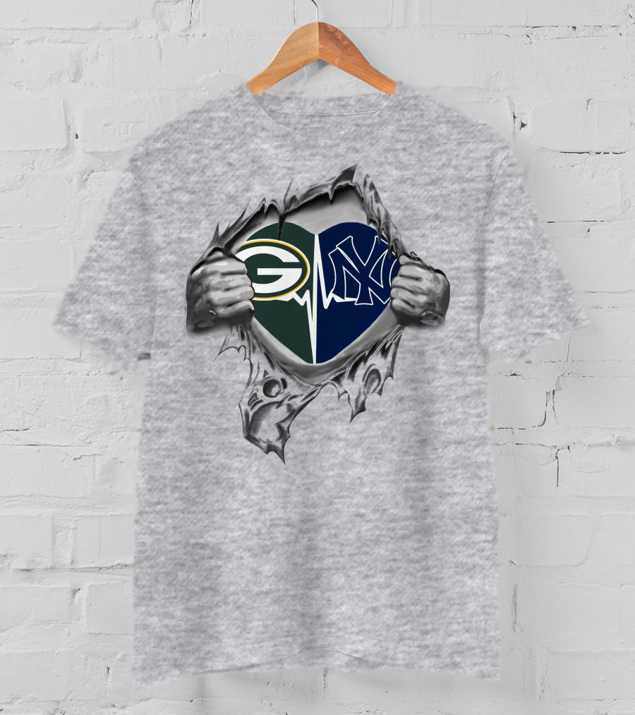 Green Bay Packers New York Yankees Heart Pulled Apart By Hands T-Shirt