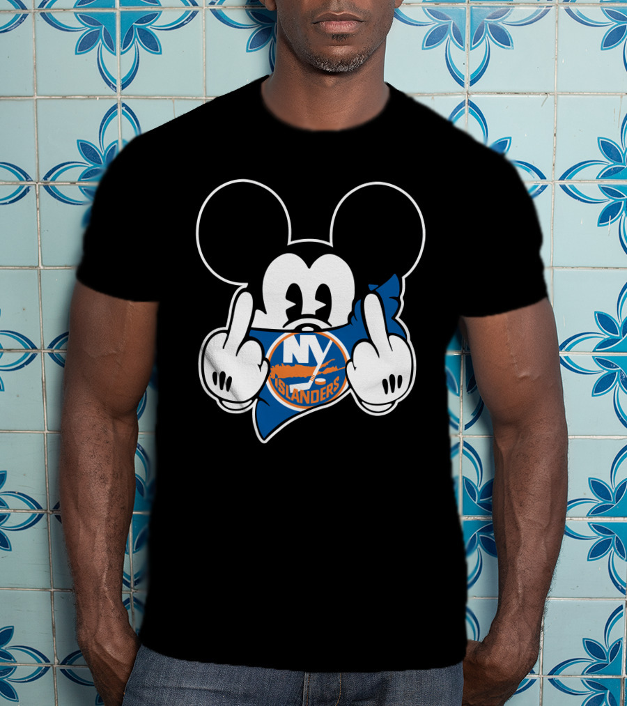 NY Islanders Mickey Mouse Playful Pose T-Shirt