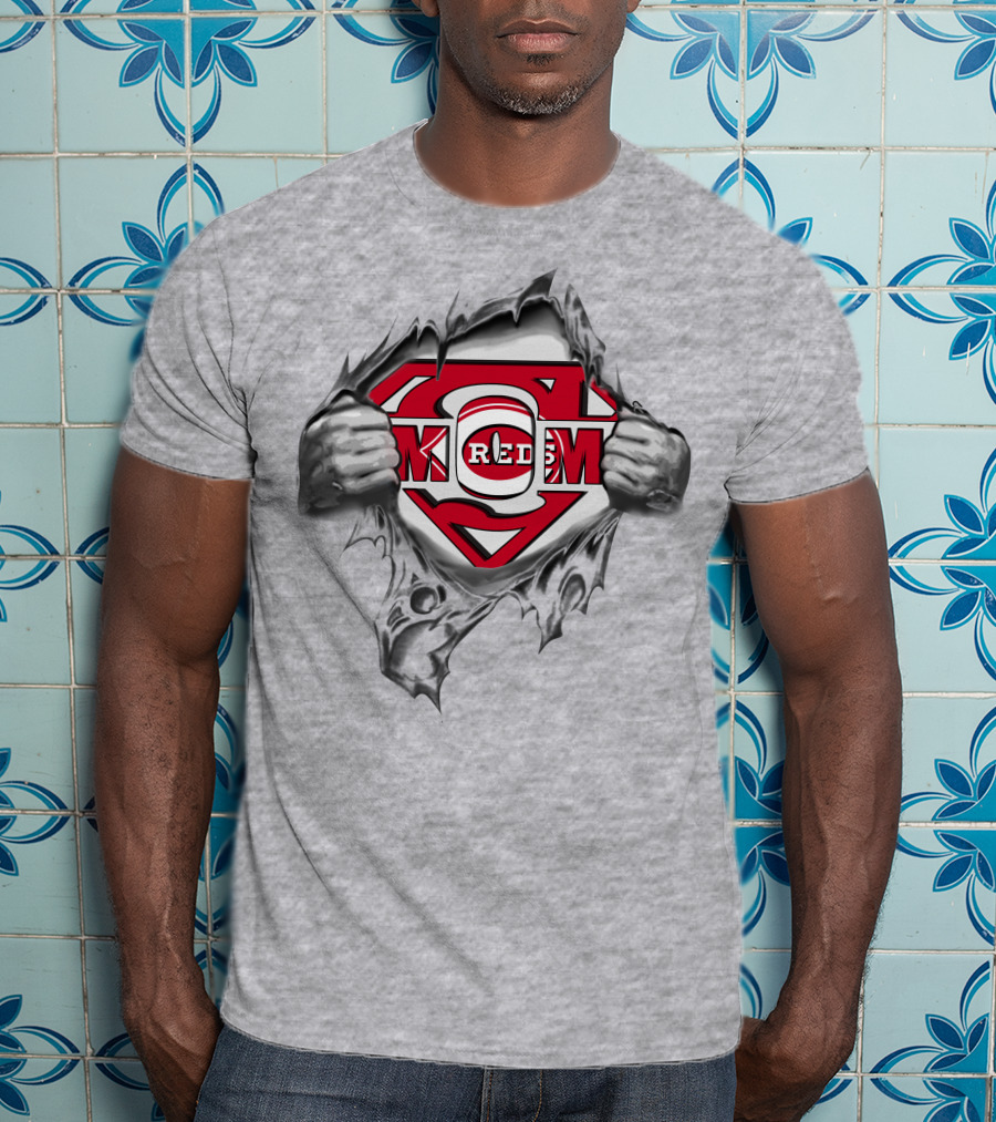 Reds Superman Logo With Torn Shirt Effect T-Shirt