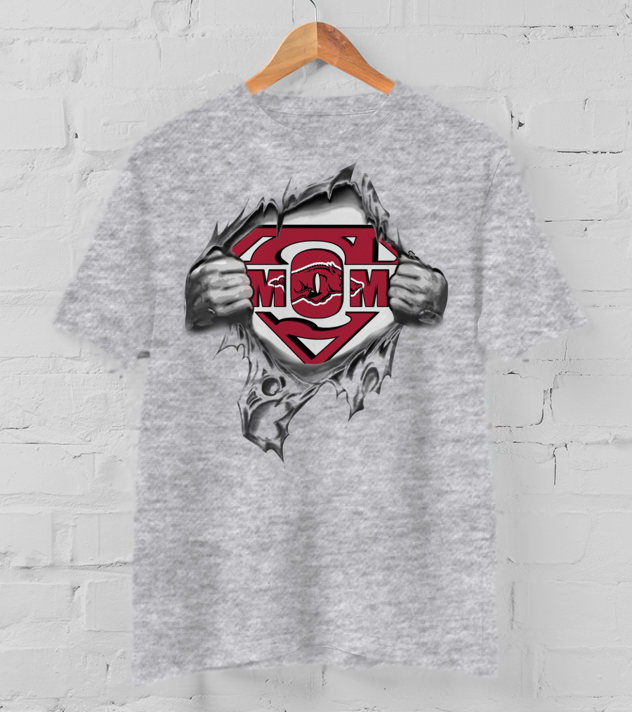 Arkansas Razorbacks Super Mom Logo Rip T-Shirt