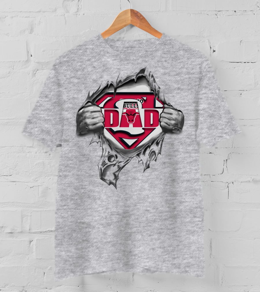 Chicago Bulls Super Dad Shield T-Shirt
