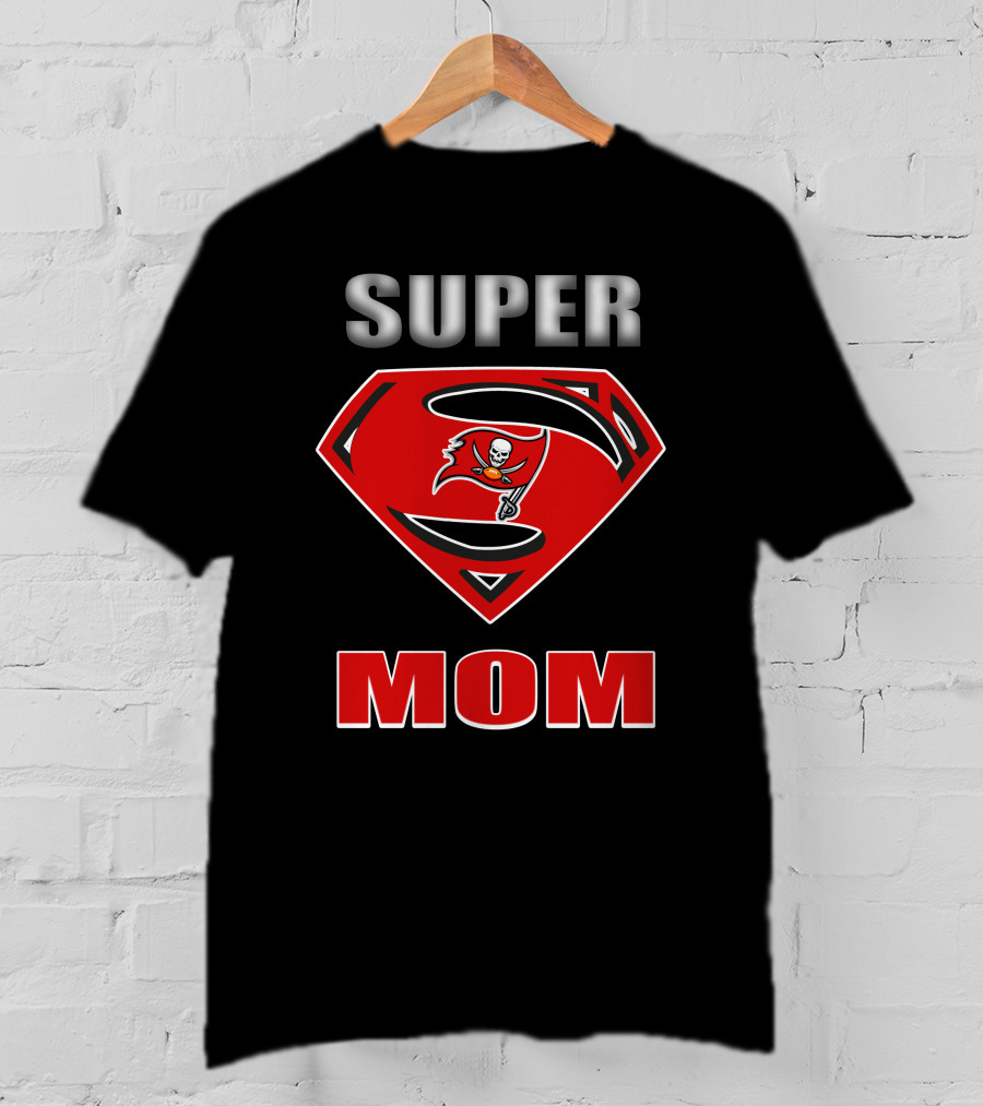 SUPER MOM Buccaneers Skull T-Shirt