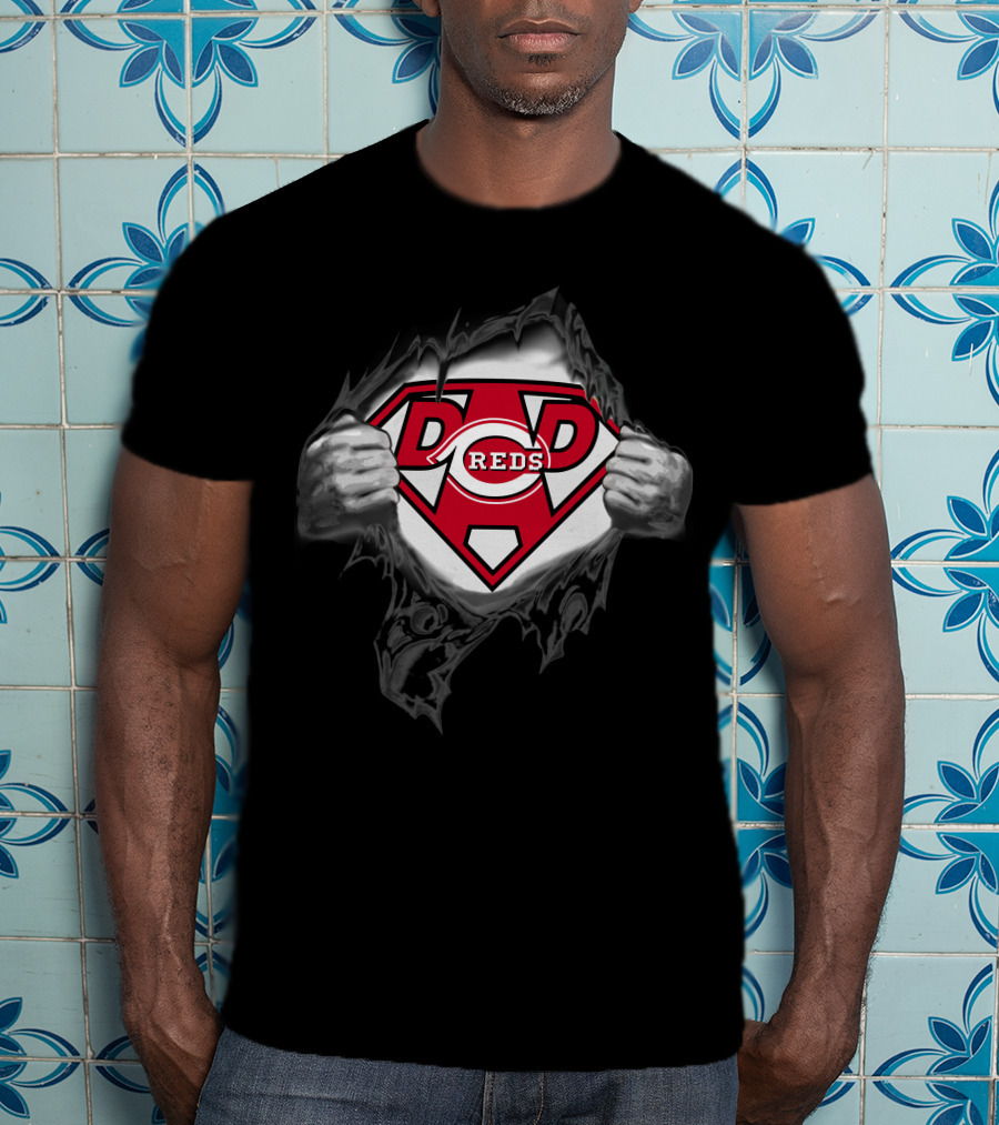 Cincinnati Reds Dad Superman Shield Peeling Effect T-Shirt