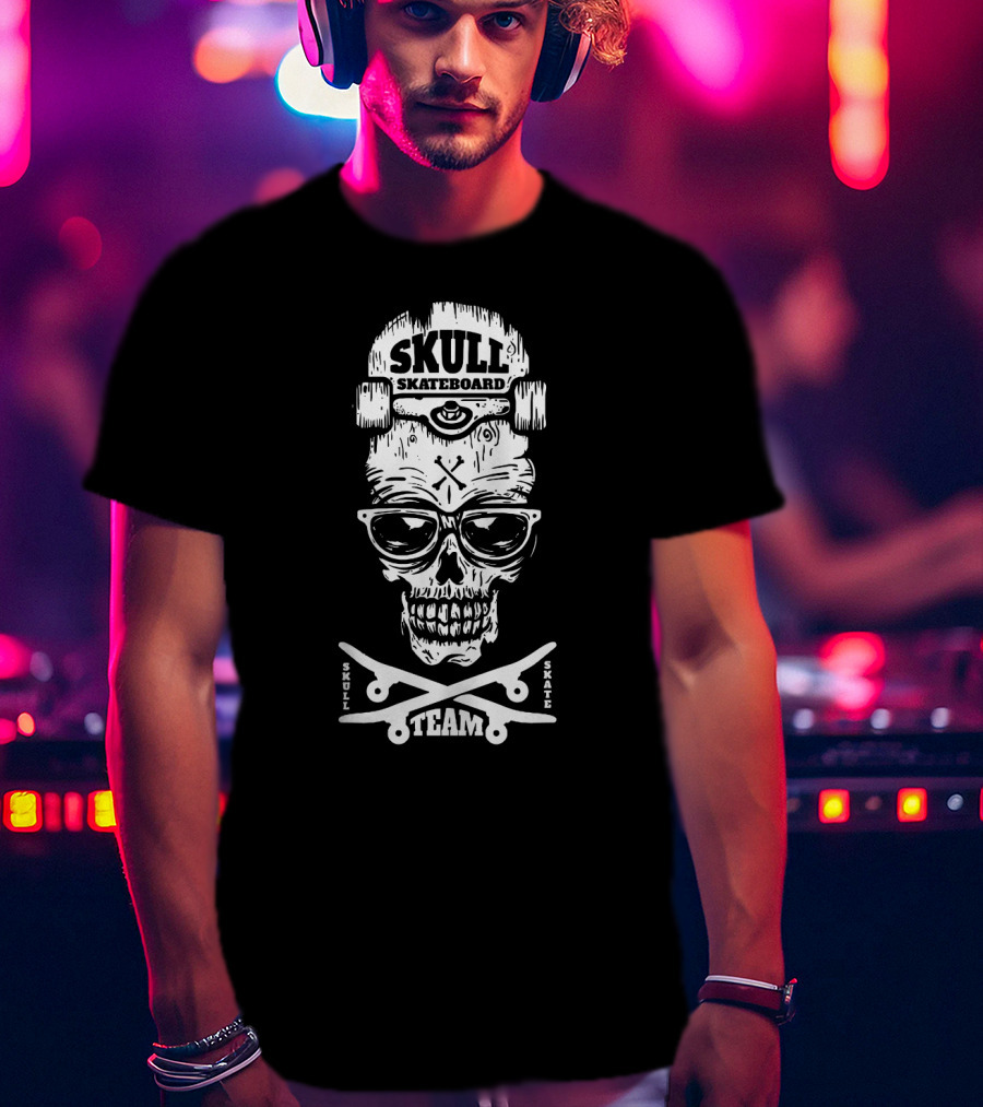 Skull Team Skateboard Halloween Skull Skate Skateboard T-Shirt