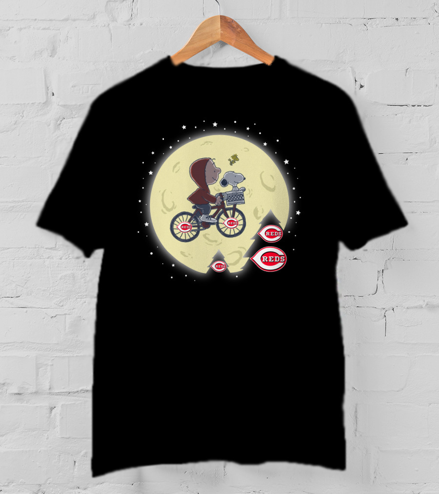 Cincinnati Reds E.t. Peanuts Crossover With Moon And Bicycle T-Shirt