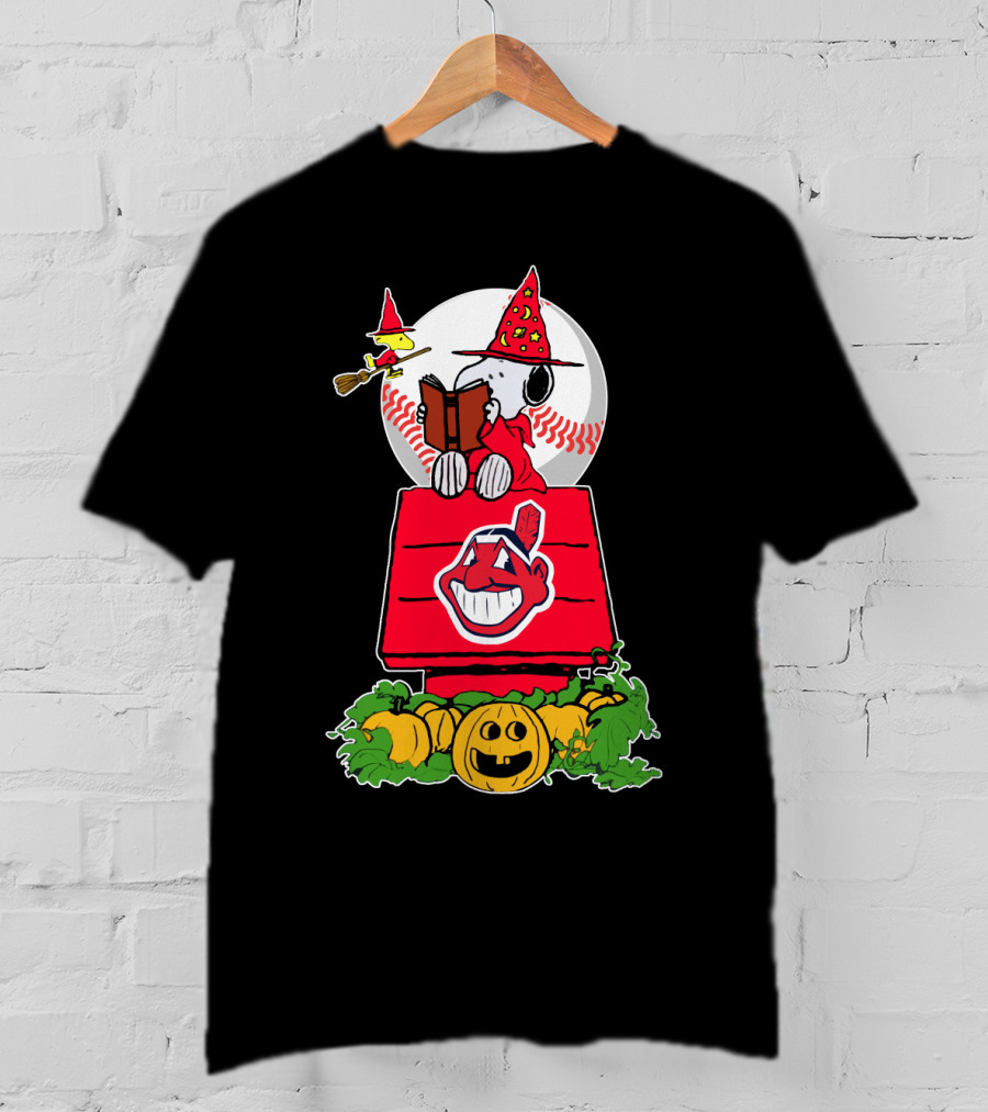 Snoopy Halloween Cleveland Baseball Pumpkins And Witch Hat T-Shirt