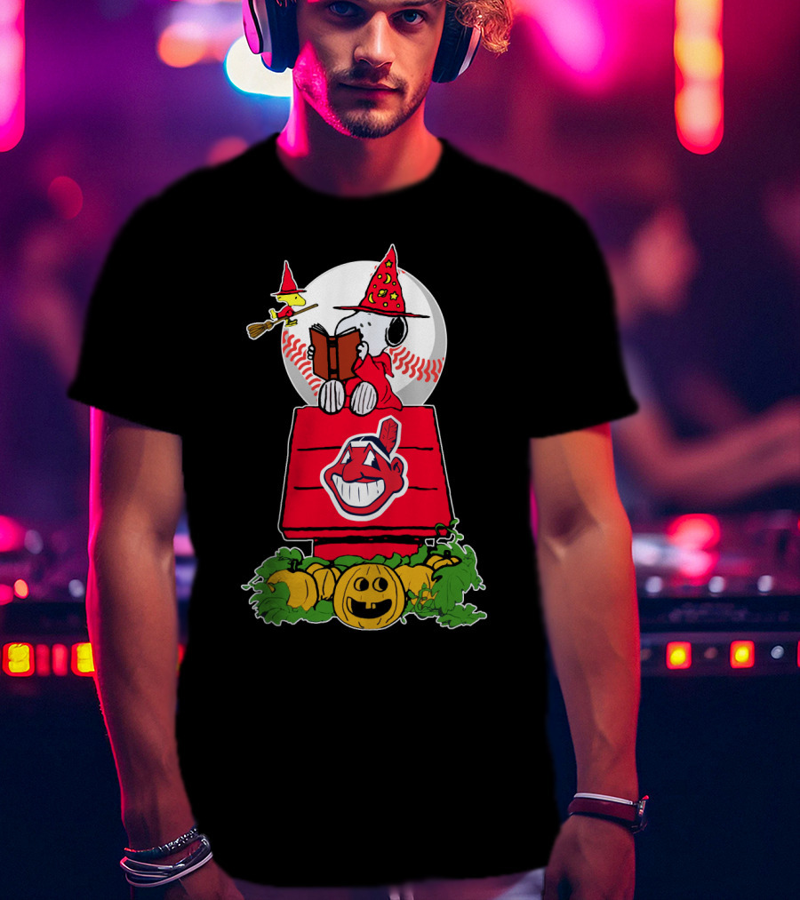 Snoopy Halloween Cleveland Baseball Pumpkins And Witch Hat T-Shirt