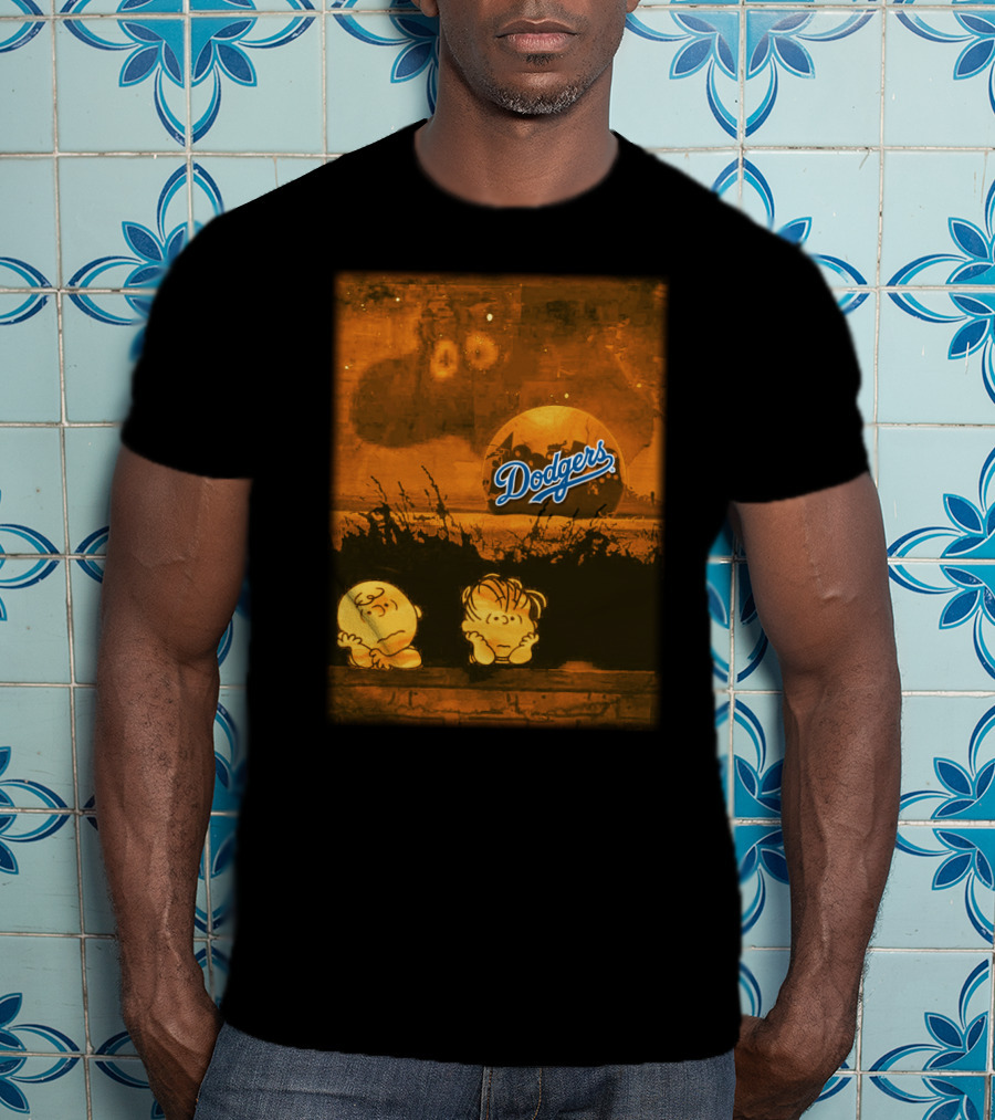 Peanuts Charlie Brown And Linus Halloween Dodgers Night Scene T-Shirt