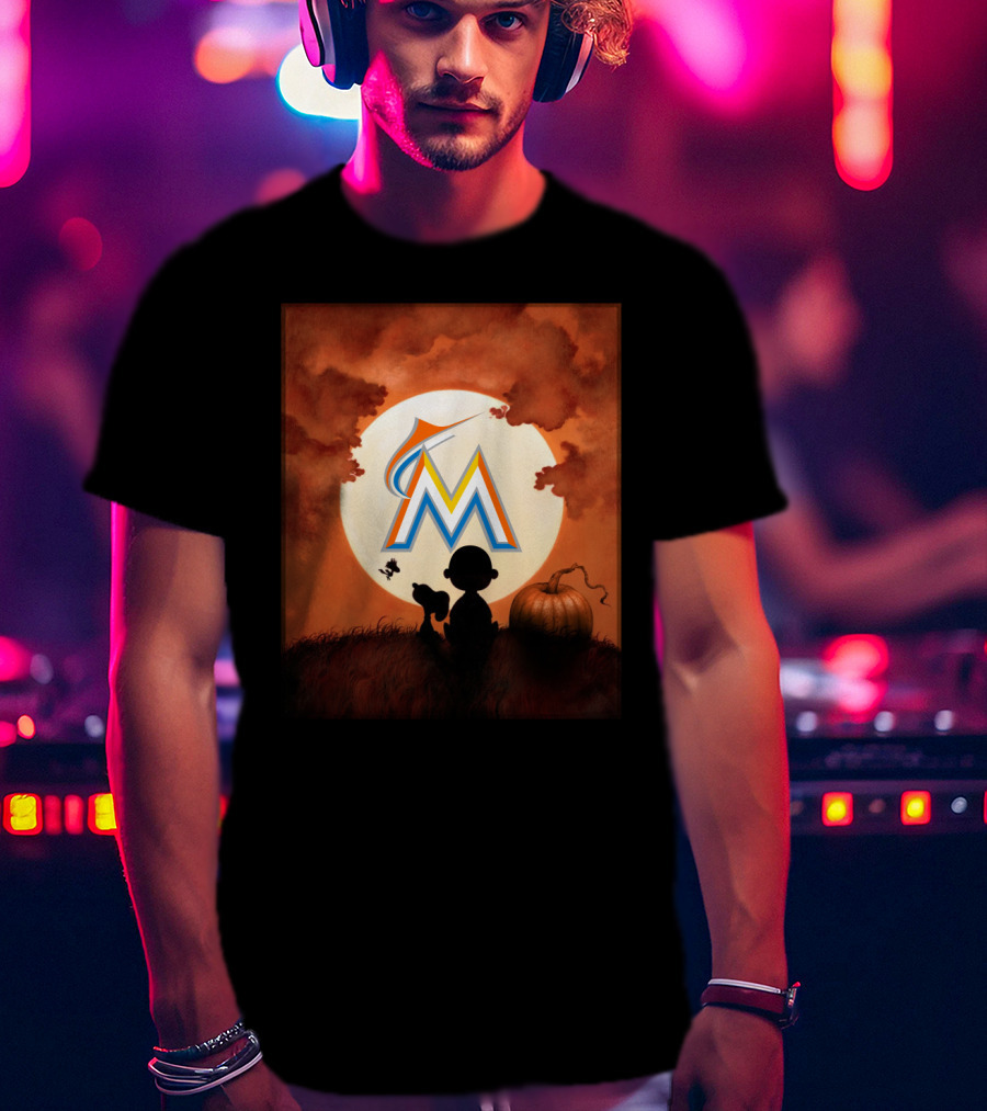 Halloween Miami Marlins Moonlit Silhouette And Pumpkin Scene T-Shirt