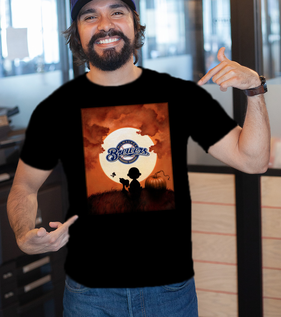 Milwaukee Brewers Halloween Full Moon Pumpkin Scene T-Shirt