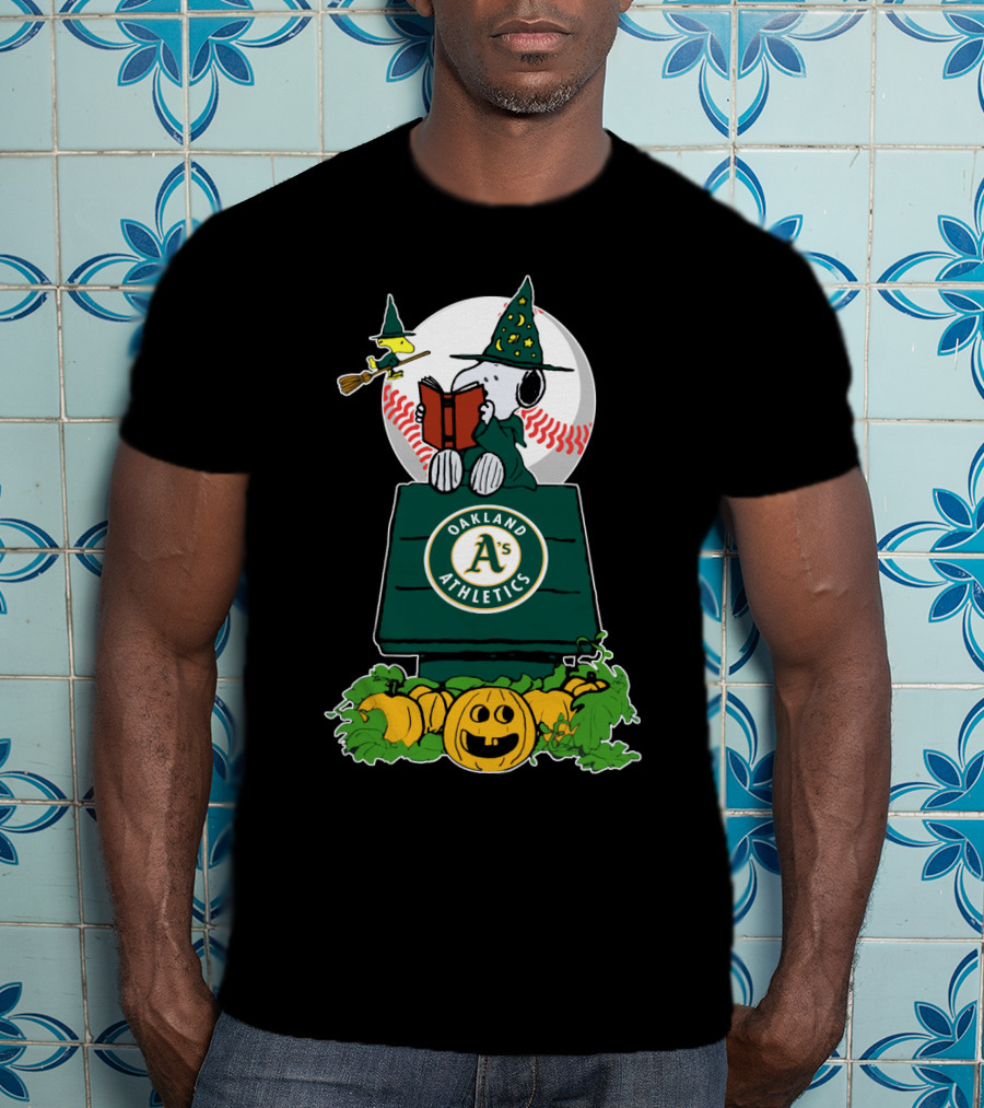Oakland Athletics Halloween Snoopy And Woodstock Pumpkin Scene T-Shirt