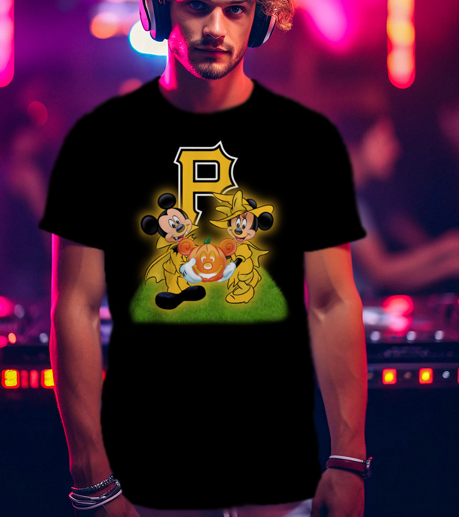 Pittsburgh Pirates Halloween Mickey And Minnie With Pumpkin T-Shirt