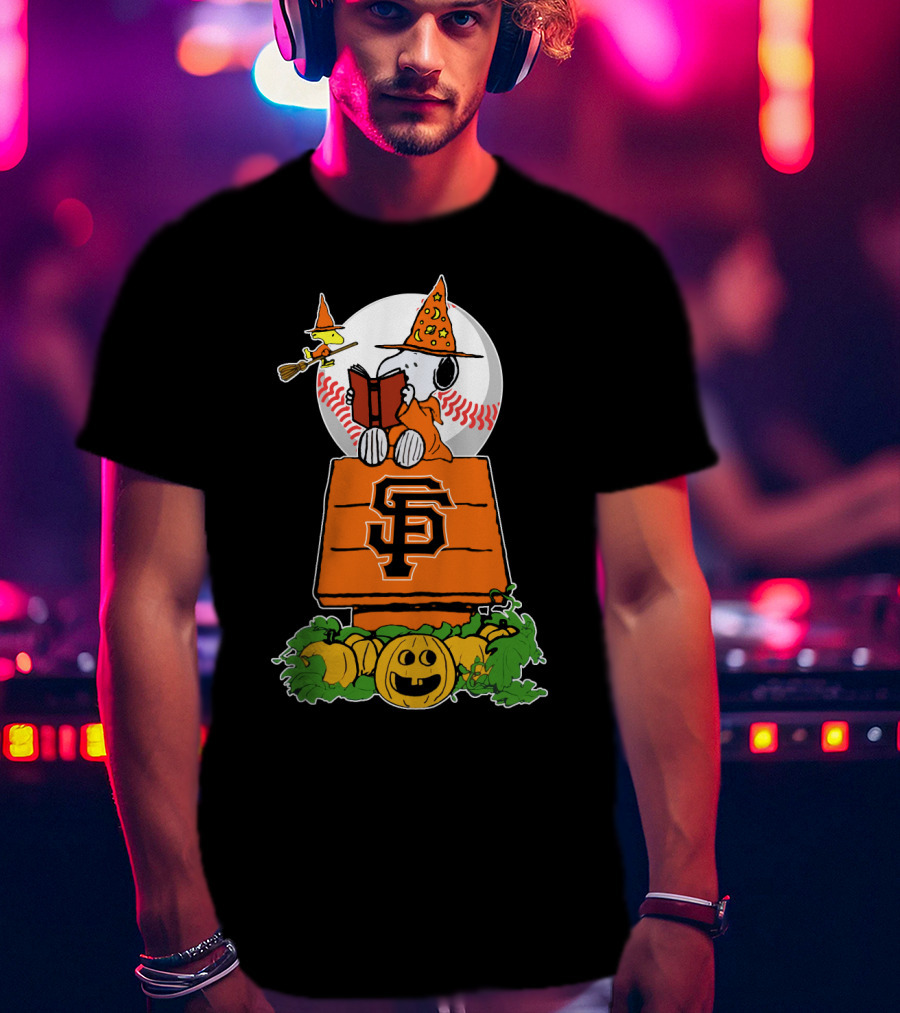 Sf Giants Halloween With Snoopy And Woodstock In Witch Hats T-Shirt