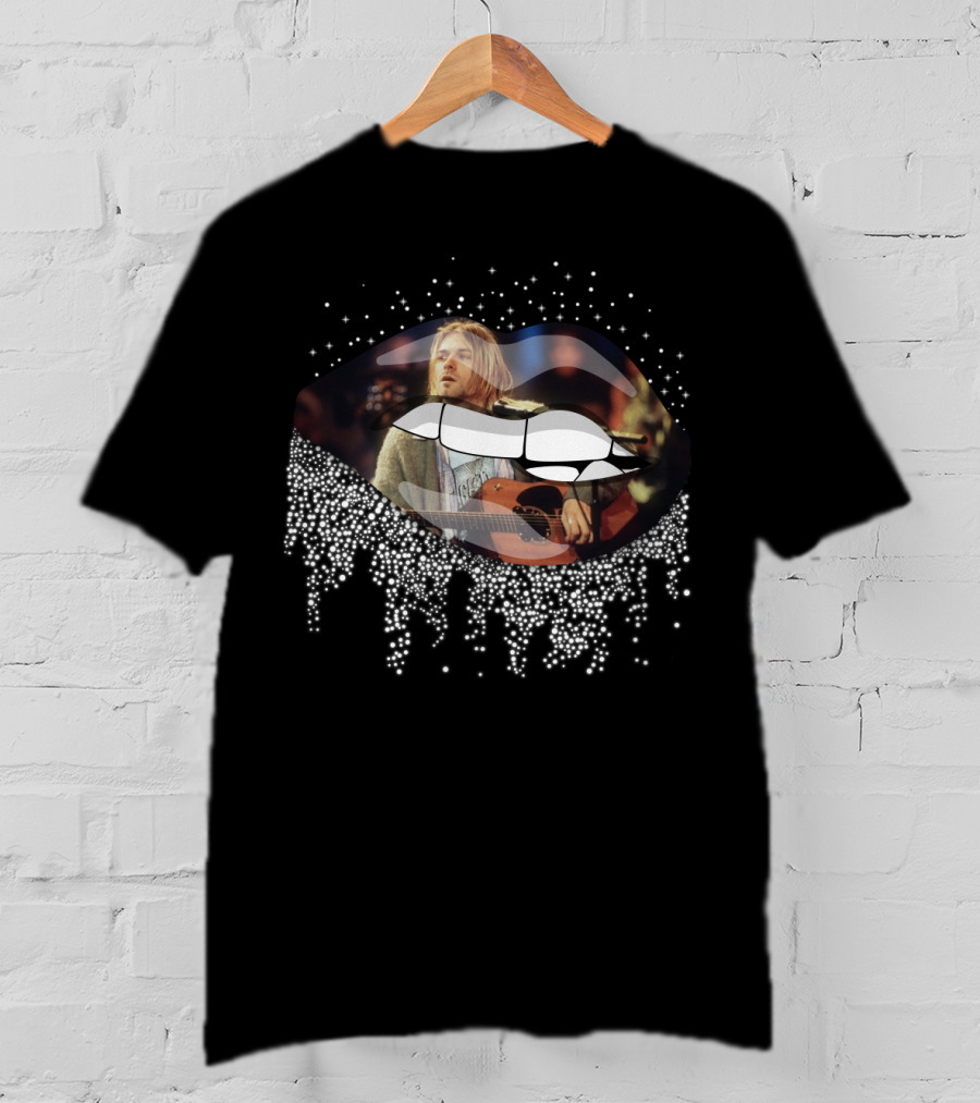 Kurt Cobain Mtv Unplugged Guitar Lip Art T-Shirt