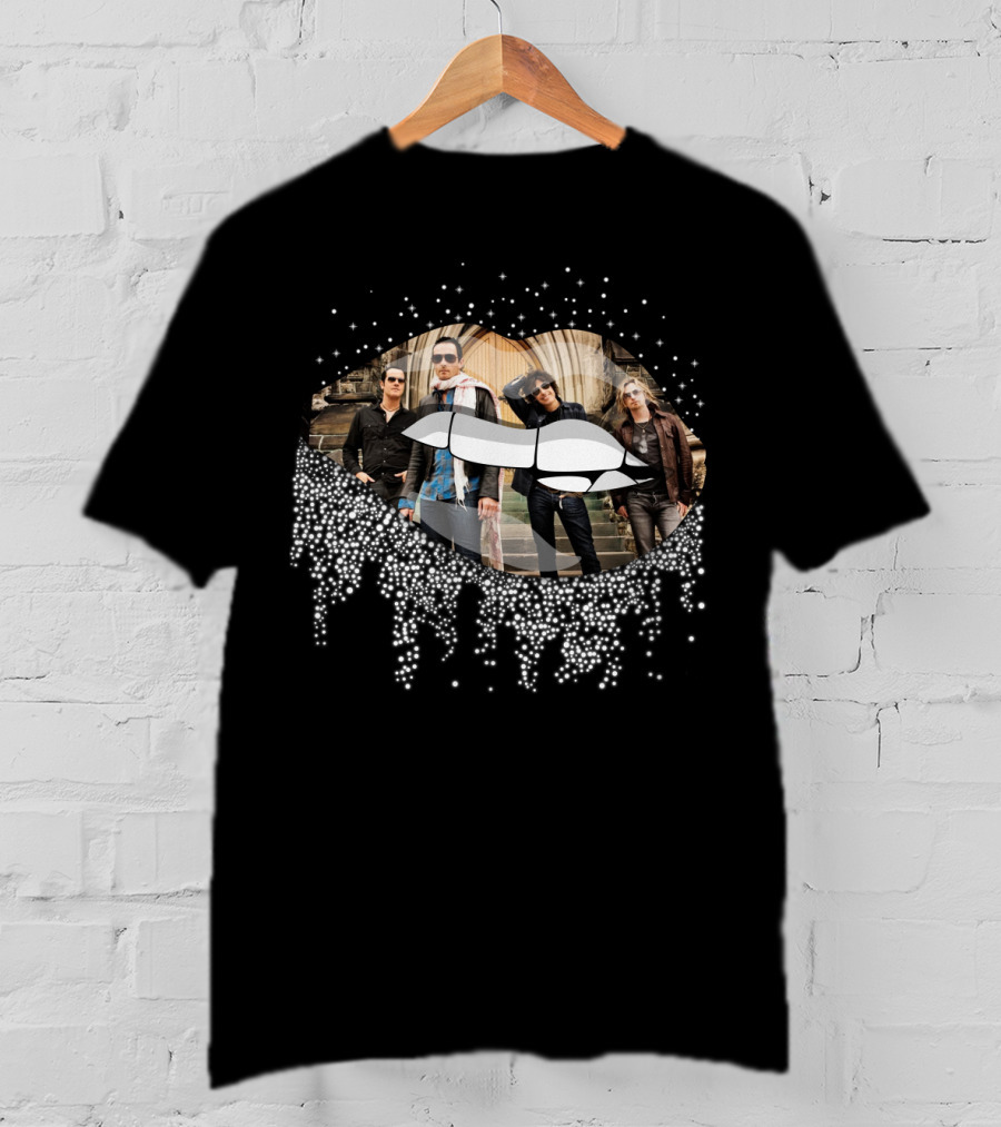 Stone Temple Pilots Band Photo Collage With Iconic Lips T-Shirt