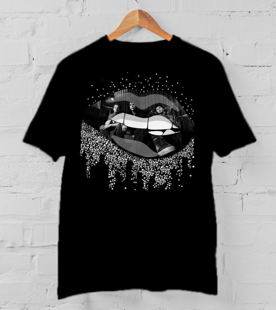 Wolfmother Band In Sparkling Lips T-Shirt