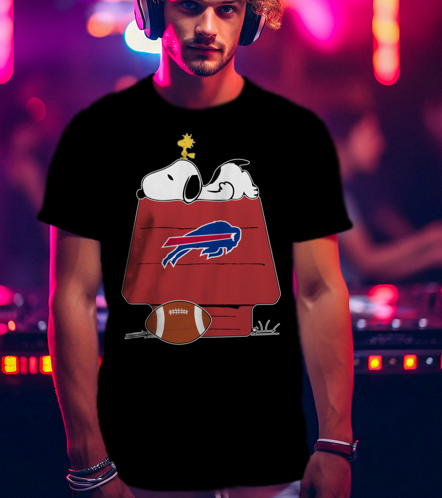 Snoopy Buffalo Bills Football Doghouse With Woodstork T-Shirt