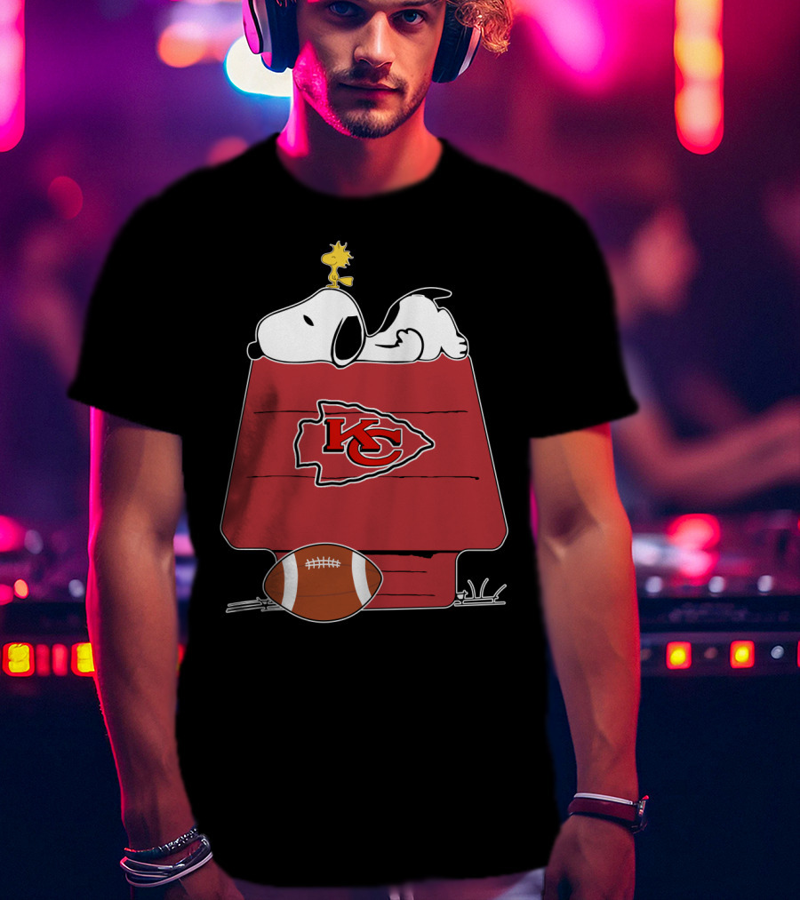 Kansas City Chiefs Kc Snoopy Doghouse Football T-Shirt