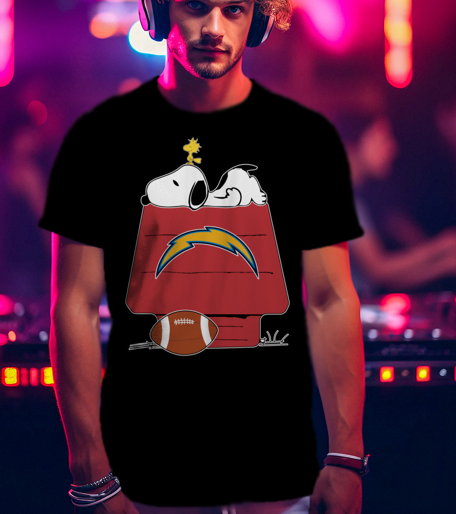 Snoopy And Woodstock Los Angeles Chargers Football Doghouse T-Shirt