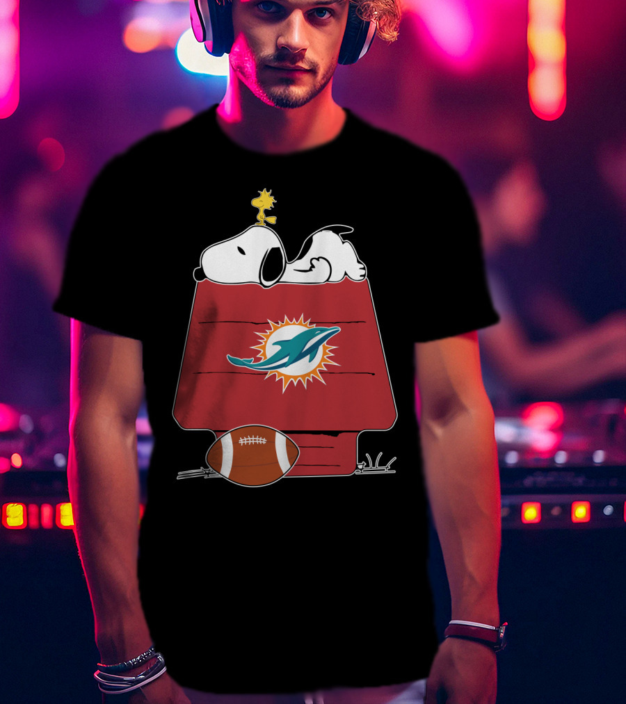 Snoopy And Woodstock Miami Dolphins Football House T-Shirt