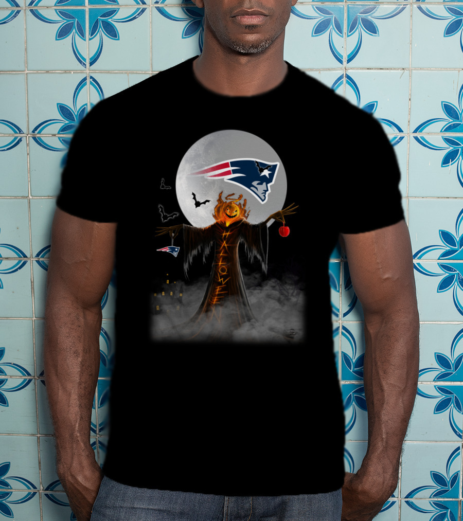 Halloween New England Patriots Pumpkin Moon Bats T-Shirt