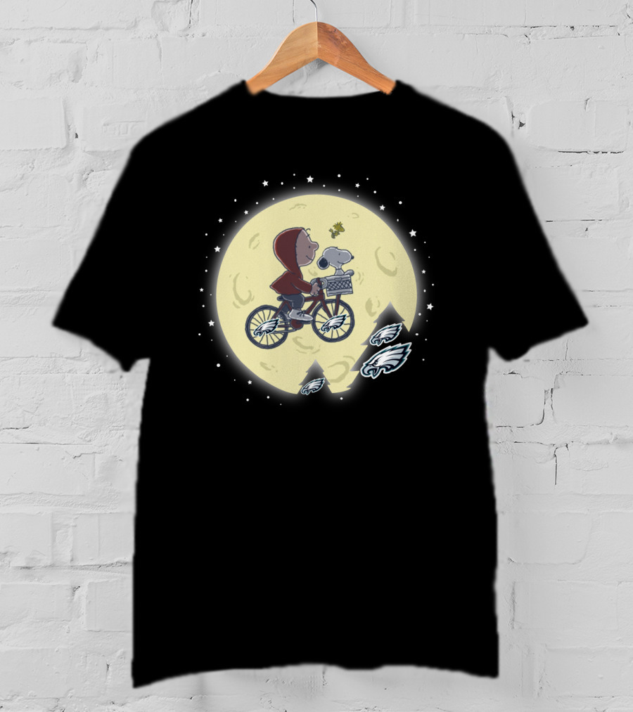 Philadelphia Eagles Snoopy Et Moon Bicycle Scene T-Shirt
