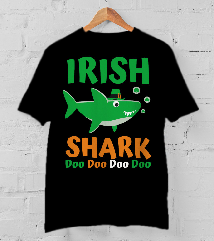 Irish Shark Doo Doo Doo St. Patrick's Day Fun With Leprechaun Hat And Shamrocks T-Shirt