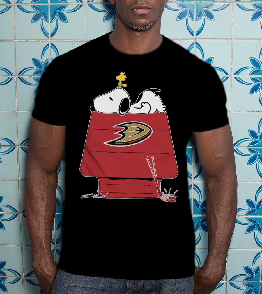 Anaheim Ducks Snoopy Woodstock Hockey Doghouse T-Shirt