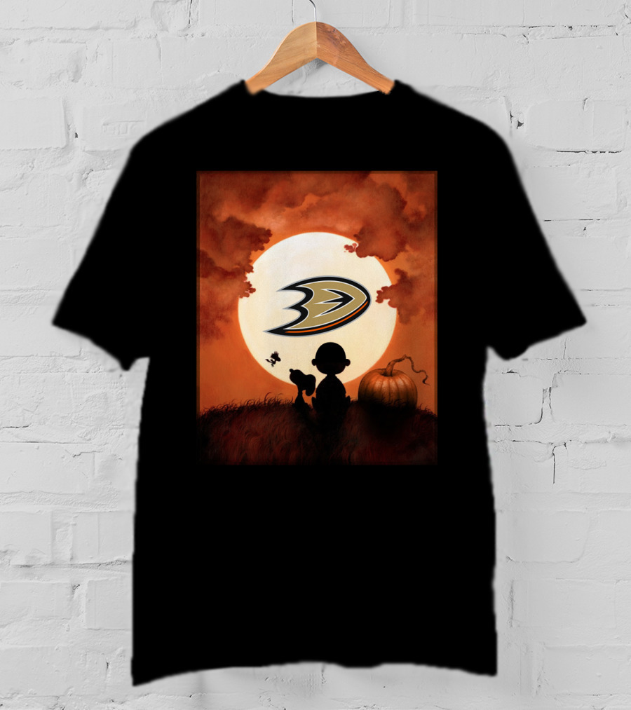 Anaheim Ducks Halloween Pumpkin Silhouette Moon Scene T-Shirt