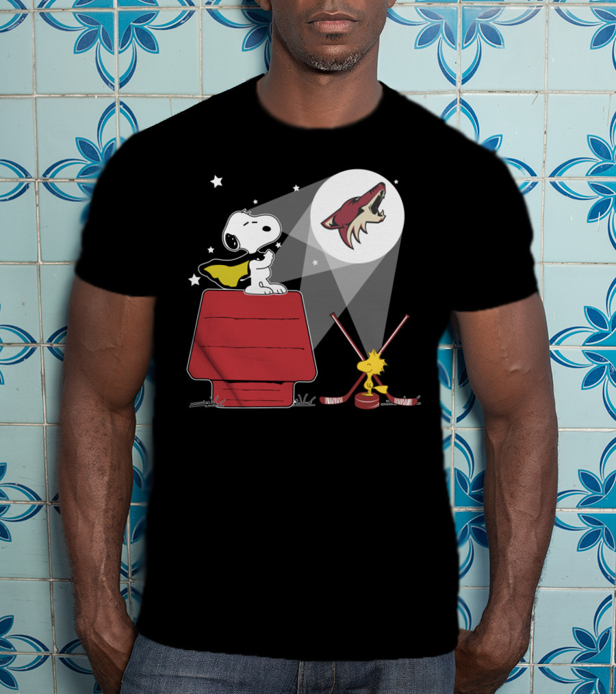 Arizona Coyotes Snoopy Woodstock Hockey Moonlight T-Shirt