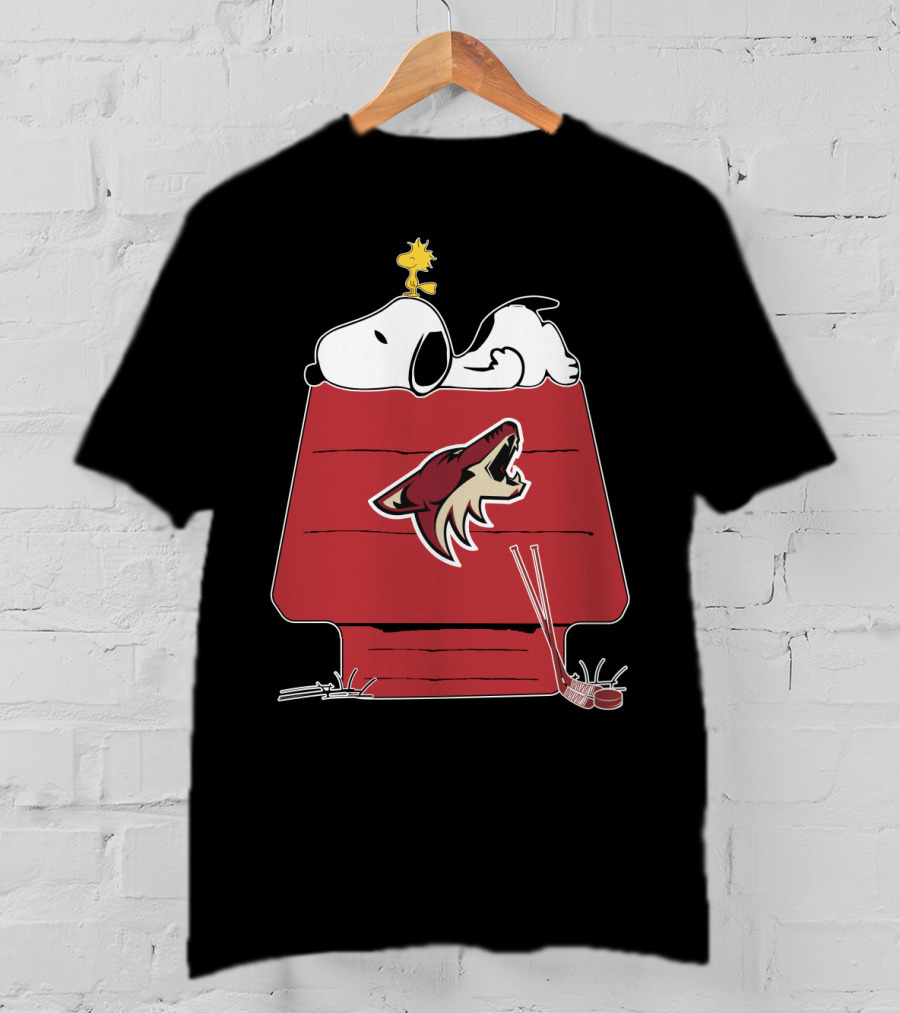 Arizona Coyotes Snoopy And Woodstock Hockey House T-Shirt