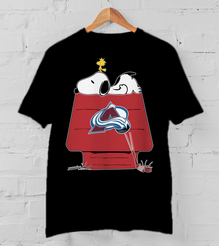 Snoopy And Woodstock Colorado Avalanche Doghouse T-Shirt