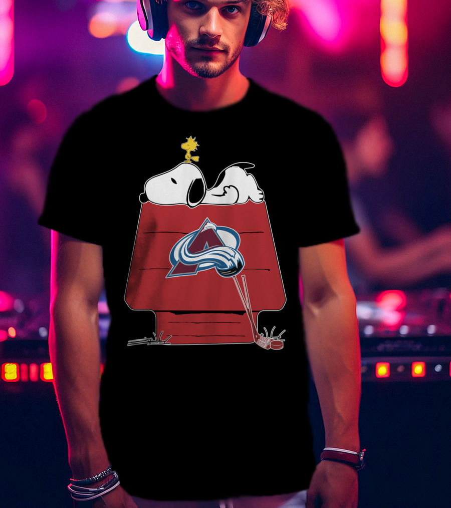 Snoopy And Woodstock Colorado Avalanche Doghouse T-Shirt