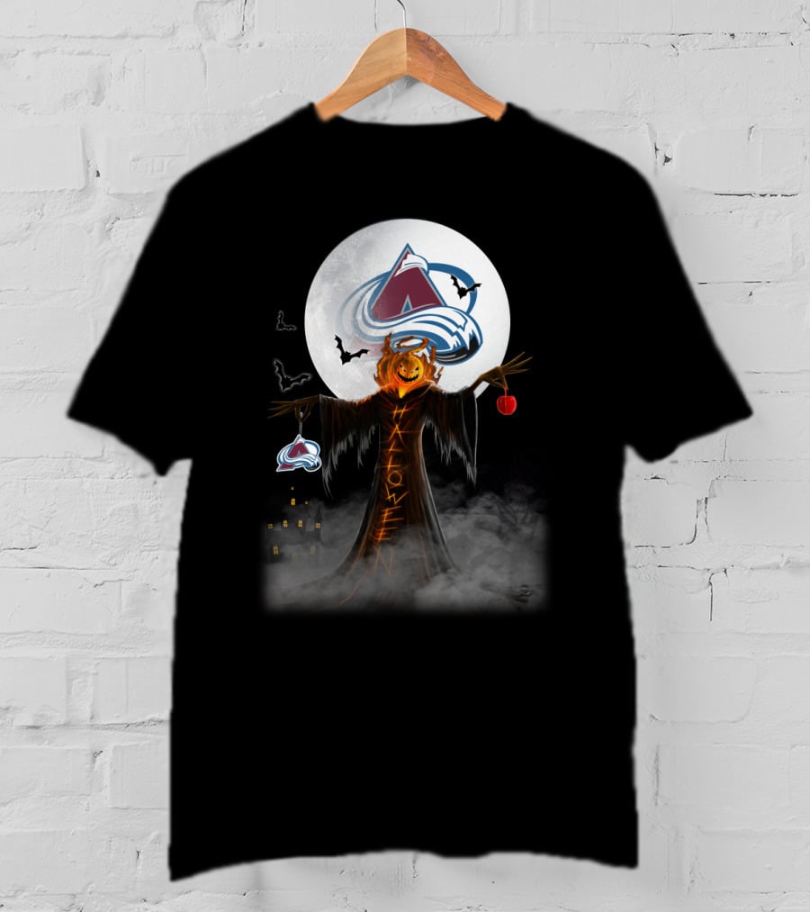 Halloween Colorado Avalanche Moonlit Pumpkin Scarecrow With Bats And Haunted Castle T-Shirt