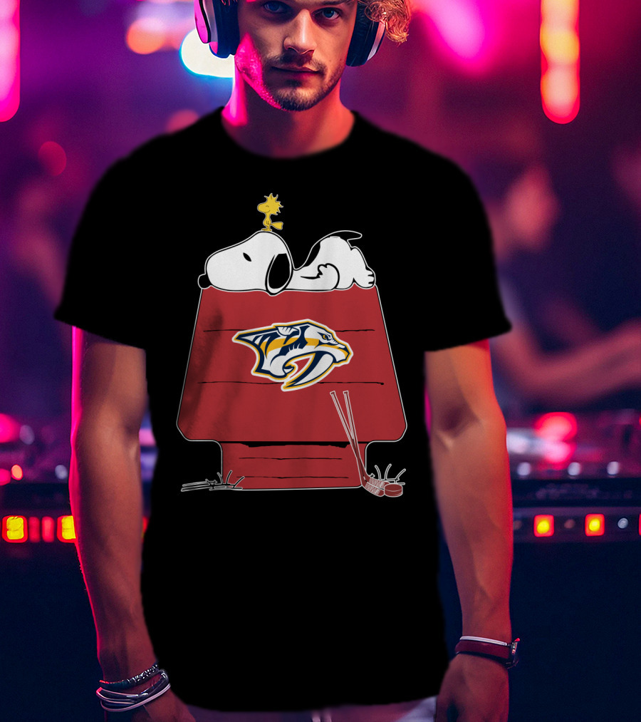 Snoopy Nashville Predators Hockey House T-Shirt