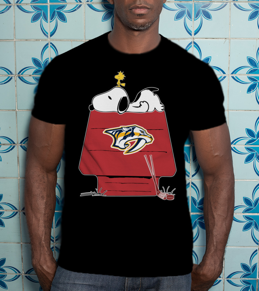 Snoopy Nashville Predators Hockey House T-Shirt