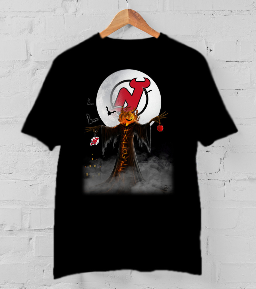 Halloween New Jersey Devils Logo With Pumpkin Head And Bats T-Shirt