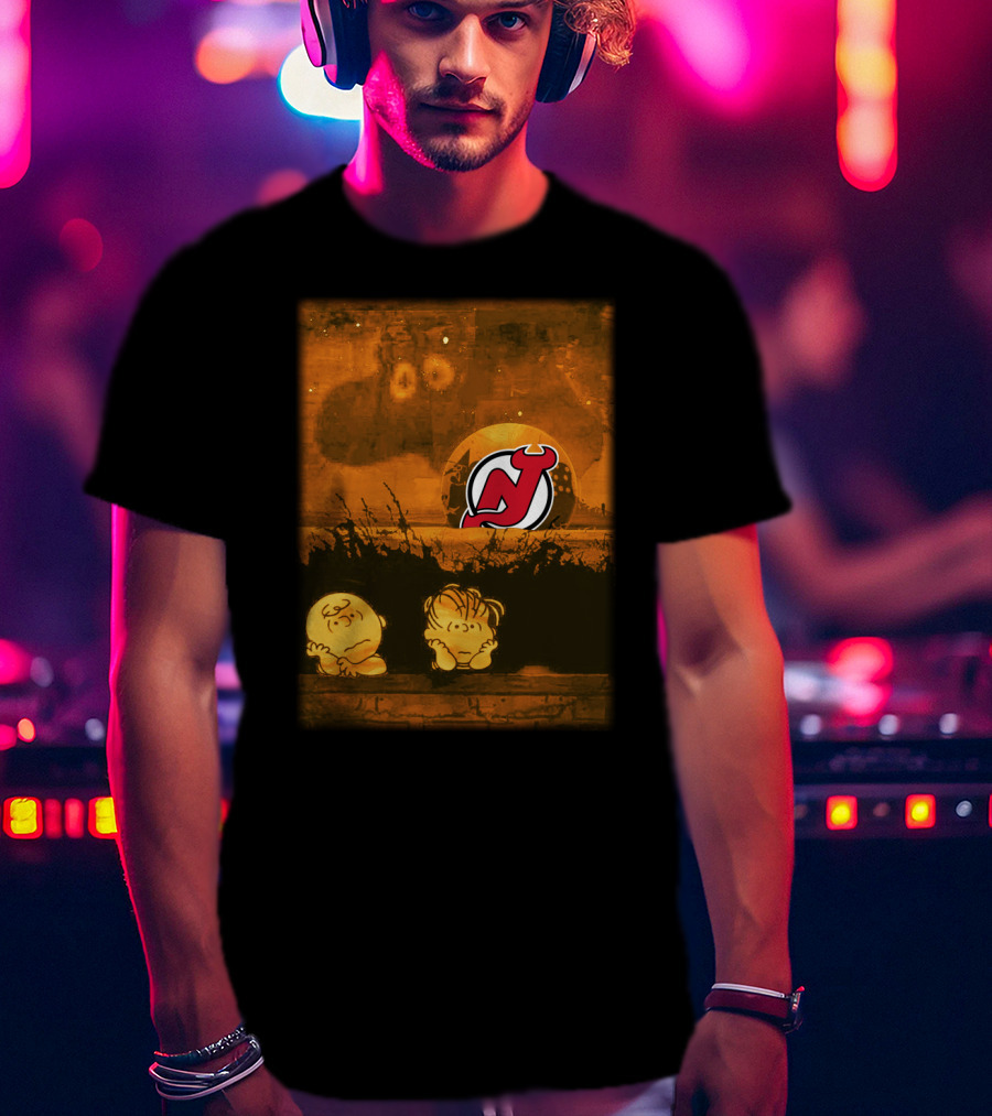 New Jersey Devils Halloween Peanuts Pumpkin Patch Scene T-Shirt