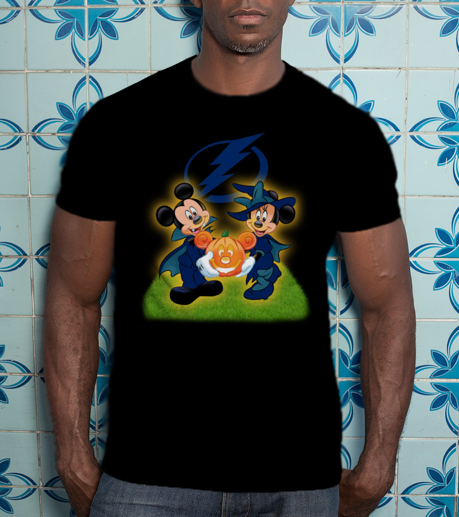 Halloween Tampa Bay Lightning Mickey And Minnie With Pumpkin T-Shirt