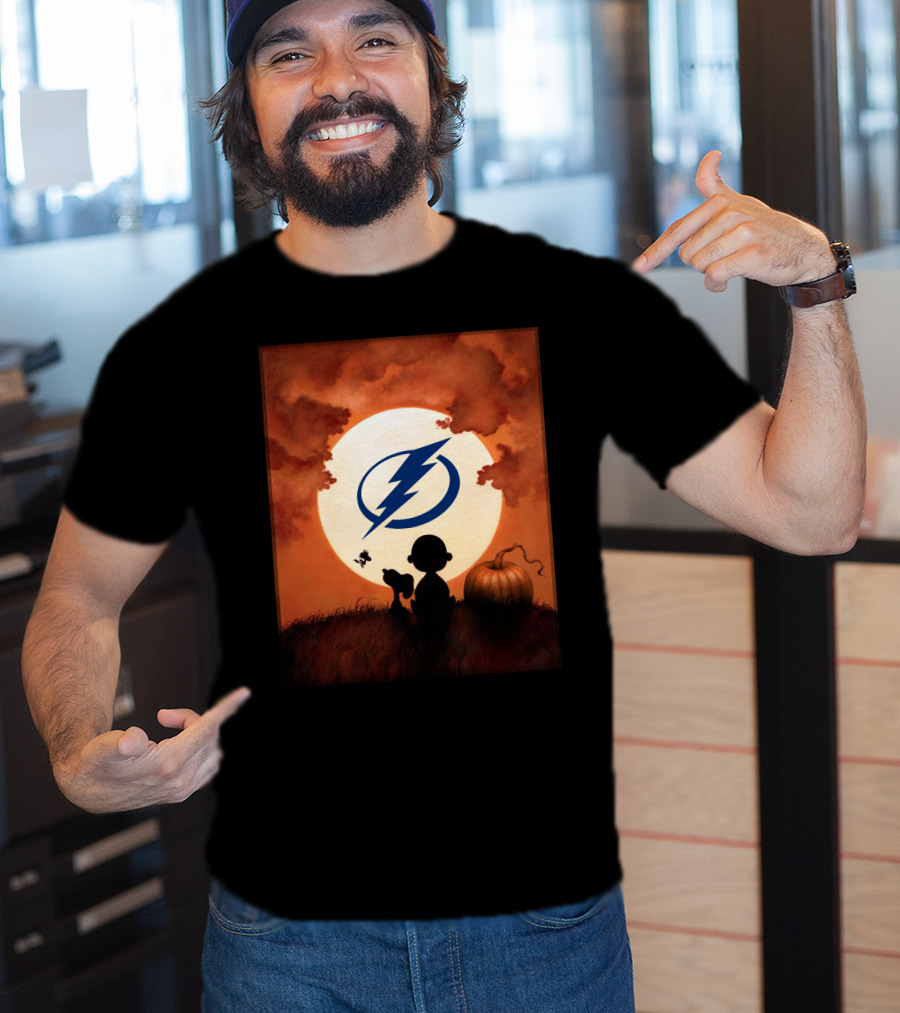 Tampa Bay Lightning Halloween Charlie Brown Pumpkin Scene T-Shirt