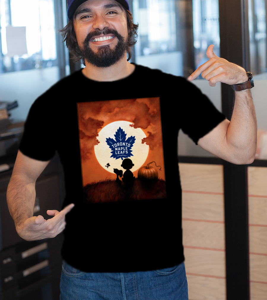 Toronto Maple Leafs Halloween Moon Silhouette With Pumpkin T-Shirt