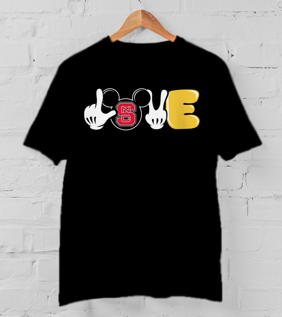 Nc State Wolfpack Mickey Mouse Hands Love T-Shirt