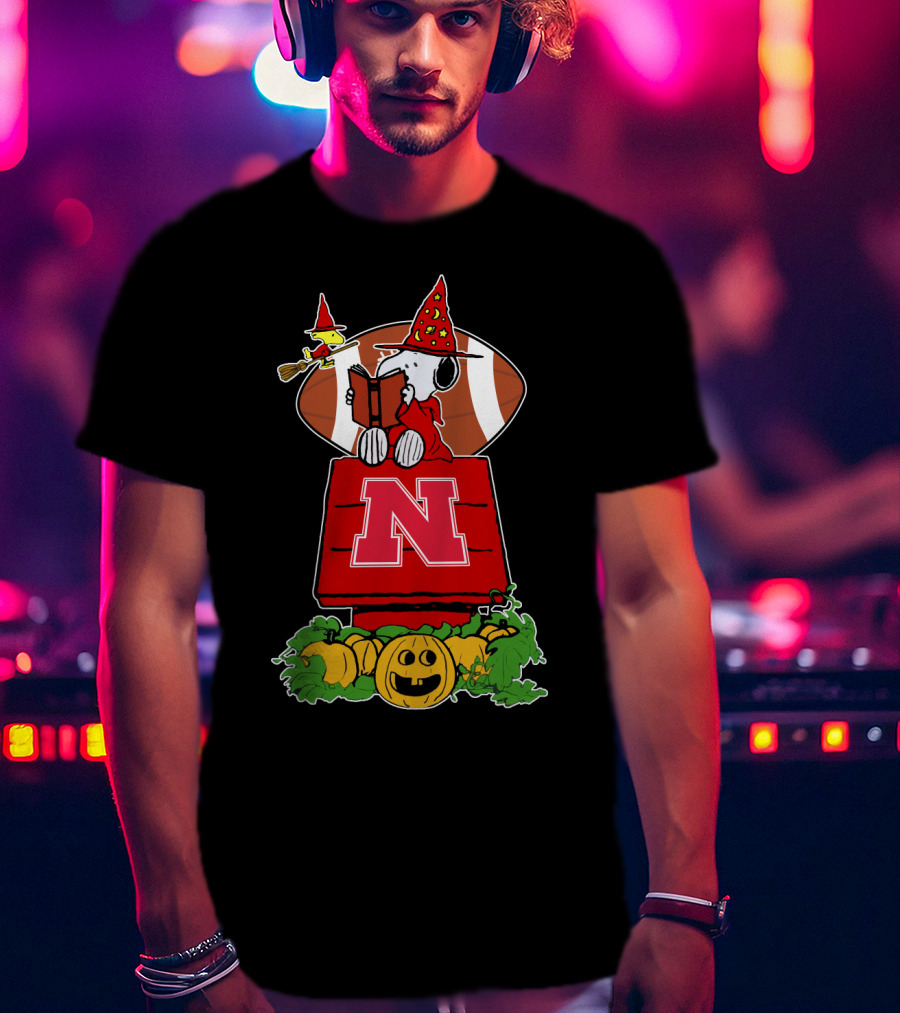 Halloween Nebraska Cornhuskers Football Snoopy Woodstock Pumpkin Patch T-Shirt