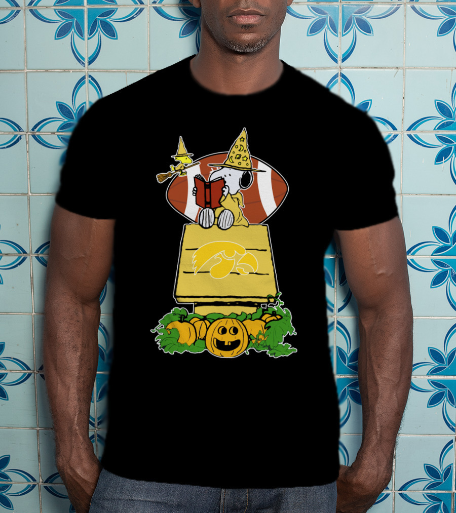 Halloween University Of Iowa Football Peanuts Snoopy Pumpkin House T-Shirt